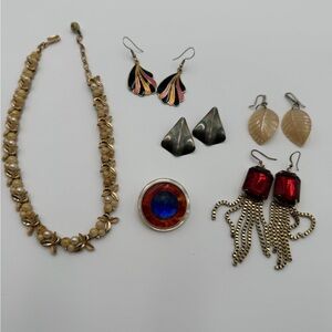 Small Vintage Jewelry Lot Earrings Necklace Brooch 80s 90s Silver Gold Tone